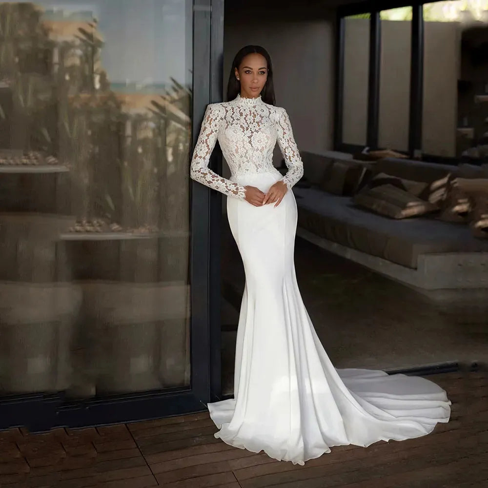 Women's Holiday Dresses Gorgeous Satin Lace Sweetheart Mopping Wedding Dresses Exquisite Long Sleeves Bridal Gowns Backless Appliques Sweep Train Beach